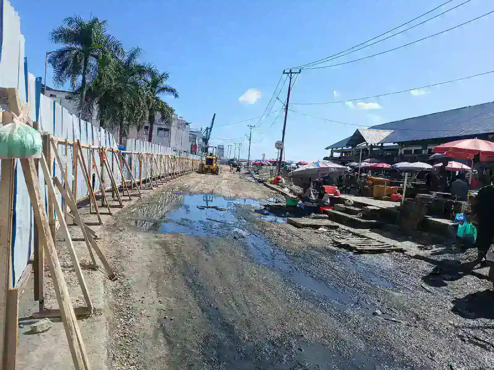 Dugaan Ketidaktransparanan Anggaran Jalan Beton Pantai Mardika Jadi Sorotan, BPJN Maluku Diminta Buka Nilai Proyek