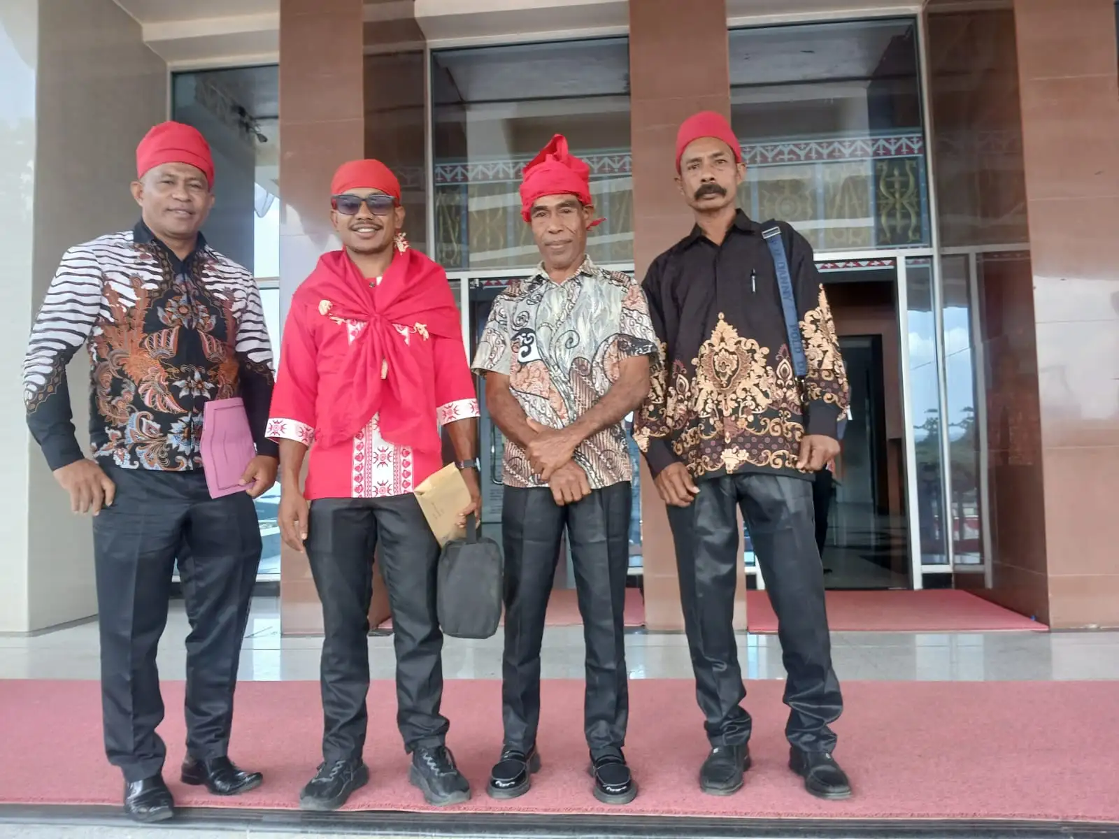 Raja-Raja Seram Utara Gagal Bertemu Gubernur, Persoalan Tapal Batas TNM Akan Ditinjau Ulang